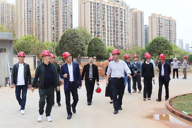 长沙市雨花区委常委、常务副区长吴平辉一行莅临绿之韵中心调研-5.jpg